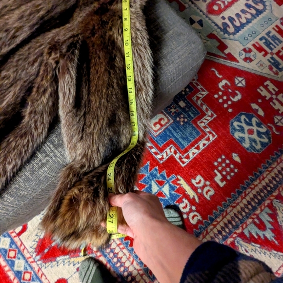 Racoon Jacket vintage size 10-12. Length to upper thigh. - Picture 8 of 12